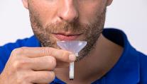 Konec šťourání v nose? Laboratoře zavádějí příjemnější PCR testy