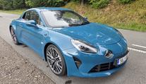 Závislost, kterou léčí jen jízda. Každý kilometr A110 GTS je surový zážitek