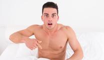 Proč mají muži velký penis, ale malá varlata? Vědci promluvili