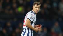 Divočina v Anglii. Vztekloun z West Bromwiche dal soupeři pěstí