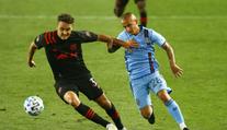Newyorské derby ovládli Red Bulls, Columbus zůstává neporažený