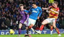 Divočina ve Skotsku. Rangers dali kontroverzní gól, pak schválně inkasovali