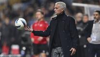 Mourinho nesmí čtyři zápasy trénovat. Komise mu udělila trest za rasismus