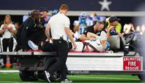 Děsivé zranění hvězdy NFL. Hutchinson opustil hřiště se zlomenou nohou