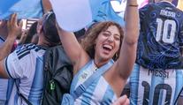Messiho armáda ovládla New York! Times Square se změnilo v argentinskou fiestu