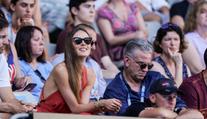 Amerika ji svědčí! Berdychova Ester se opalovala nahoře bez