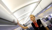 Konec stávek? Ryanair zvedl letuškám platy. Má to ale háček