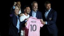 Messi už se představil fanouškům v Miami. Vítal ho naplněný stadion