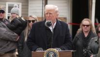 Trump vyrazil na první cestu po USA. Navštívil i požáry sužovanou Kalifornii
