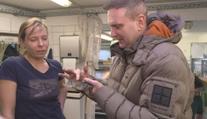 V jihlavské zoo probíhalo vyšetření krokodýlů. Pomáhal i reportér TV Nova