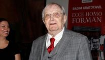 Jiří Suchý vysvětlil své zdravotní potíže. Fanouškům poslal vzkaz