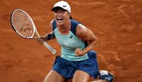 Neskutečná dominance polské tenistky. Šwiateková ovládla French Open