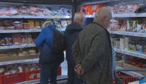 Ceny některých potravin klesly. Výhodně Češi nakoupí brambory, mléko i jogurty