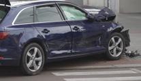 V Pardubicích havaroval cizinec v luxusním autě. Později se zjistilo, že je kradené