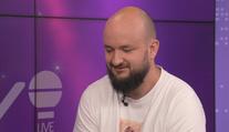 Nevšední zážitek z koncertu: Pokáče překvapilo psí lejno. Život je barevný, zhodnotil