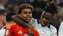 Zázrační chlapci? Jeden je blízko Zlatému míči, druhý Barceloně