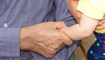 Prarodiče tajně otestovali DNA vnuka. Nevěřili mojí ženě, tvrdí zdrcený otec