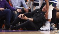 Hrozivá srážka a zranění. Trenéra v NBA sestřelil jeho svěřenec