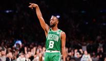 Drsná srážka se spoluhráčem, Kemba Walker skončil na nosítkách