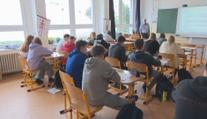 Ministr Bek chce změnit výuku cizích jazyků. Na výběr by děti měly jen ze tří