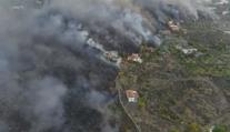 Sopka na ostrově La Palma stále chrlí toxický popel, úřady nařídily lockdown