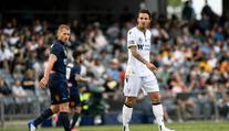 Borec na konec: Fotbalista v Austrálii překvapil gólem skoro z půlky!