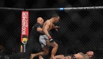 Ukázkový knockout! Lee parádním kopem uspal Gillespieho