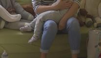Kojenecké ústavy končí. Náhradní rodinu potřebují tisíce dětí