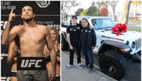 UFC zápasník splatil dluh! Otci koupil auto, které před 12 lety naboural