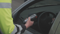 Řidička málem přejela spící vodáky. Policistům nadýchala skoro 3 promile