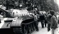 "Jdi domů, Ivane! Go home, Russia!" Úřad vlády si připomíná výročí okupace