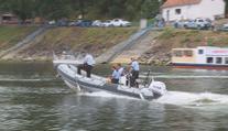 Jihočeští hasiči a policisté zasahovali u nezvyklé nehody na řece Otavě