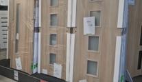 Skupina ukradla během několika let stovky dveří. Hrozí jím až osm let vězení
