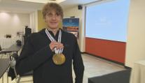 Světový rekord a sedm medailí z MS. Plavce Kratochvíla láká džungle i Island