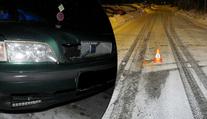 Sáňkař vjel v Krkonoších pod auto, vážně zraněný skončil v nemocnici!