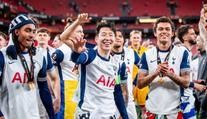 Kapitán Son nedostal po finále medaili, Kinský ano. UEFA viní z chyby klub