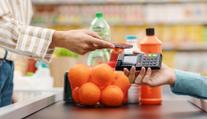 Řetězce Kaufland a Lidl zavádí novinku. Mění způsob placení na prodejnách