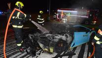 Plameny zničily luxusní auto. Škoda je 11 milionů korun