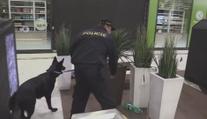 Prodavačky se k němu prý nechovaly hezky, tak nahlásil bombu