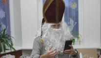Mikuláši, čerti a andělé vyrazili do ulic. Jejich návštěva může vyjít draho