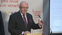 Válek: Žene se na nás vlna chřipky a covidu. Řekl, které období bude kritické
