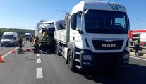 Smrtelná nehoda u nájezdu z D11 v Praze. Řidiče brzdily dlouhé kolony