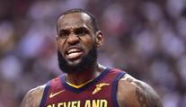 LeBron to nevzdává! Cleveland získal proti Bostonu první výhru