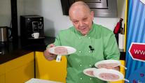 TEST ŠUNKOVÝCH SALÁMŮ: Ve kterém najdeme nejvíc masa?