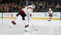 Brankář Ottawy ohromil tygřím skokem NHL. Připomněl Dominika Haška