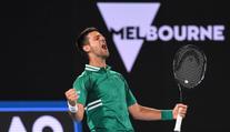 Konec lídra světového žebříčku v Austrálii? Djokoviče trápí zranění