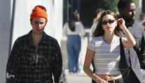 Fanoušci věřili, že je Bieberova manželka těhotná. Ta přiznala zdravotní problémy