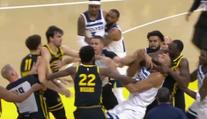 Přehnaná agrese v NBA. Hráč škrtil hvězdu, ta ho nazvala klaunem