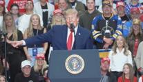 Trump si v kampani nebere servítky. Opřel se do politických soupeřů i do Norska