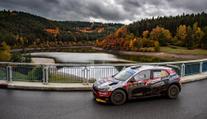 Po české části Středoevropské rallye je Cais v první desítce. Kohn vede WRC3